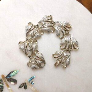 Sarah Coventry Vintage 1960's "Frosted Feathers" Gold & Silver Tone Links Bracel